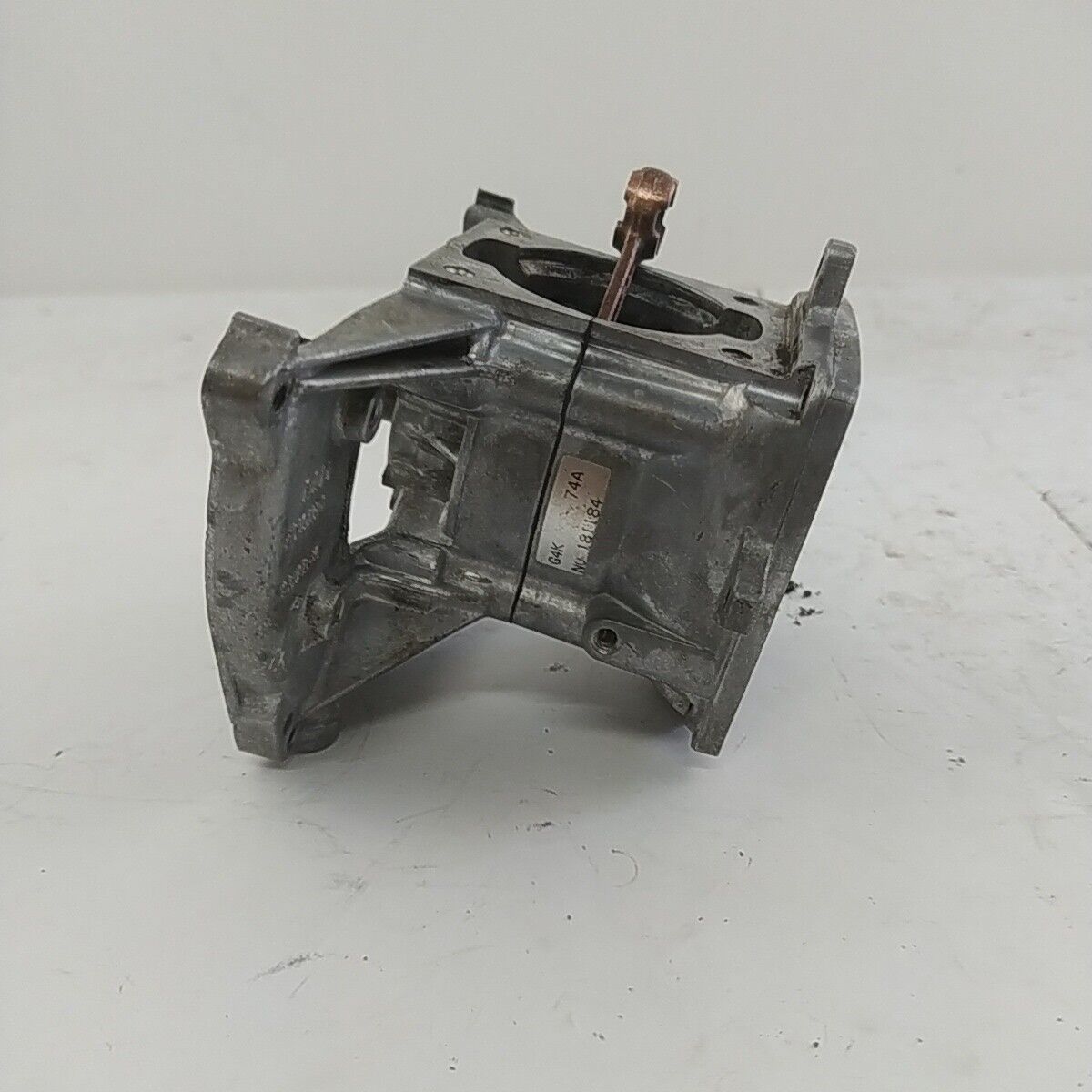 Ricambio CARTER BASAMENTO CILINDRO Usato per decespugliatore Komatsu ZENOAH G4K