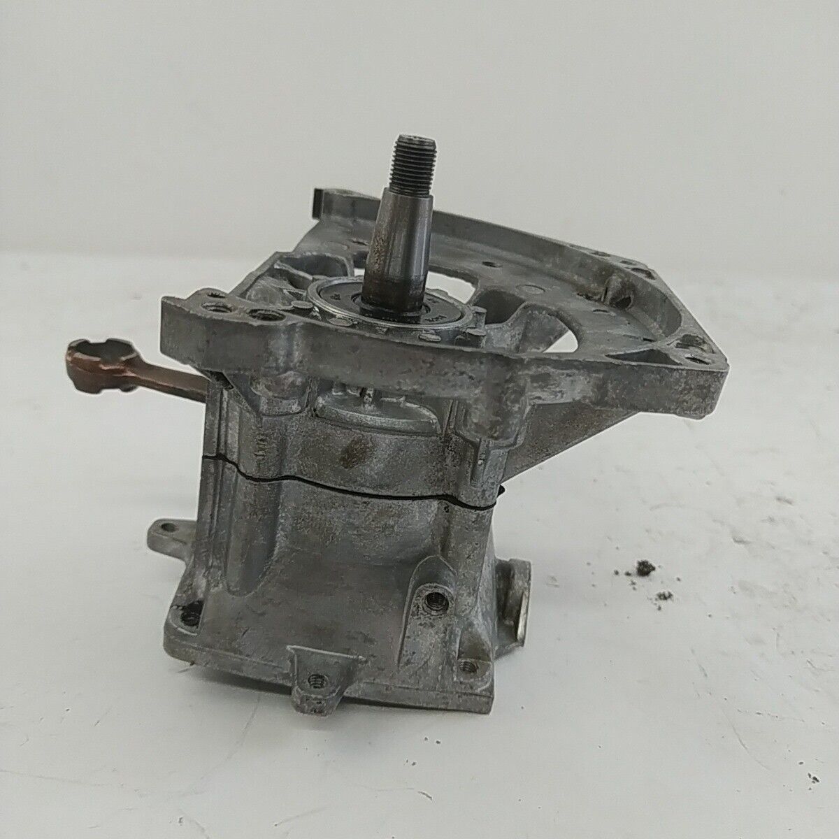 Ricambio CARTER BASAMENTO CILINDRO Usato per decespugliatore Komatsu ZENOAH G4K