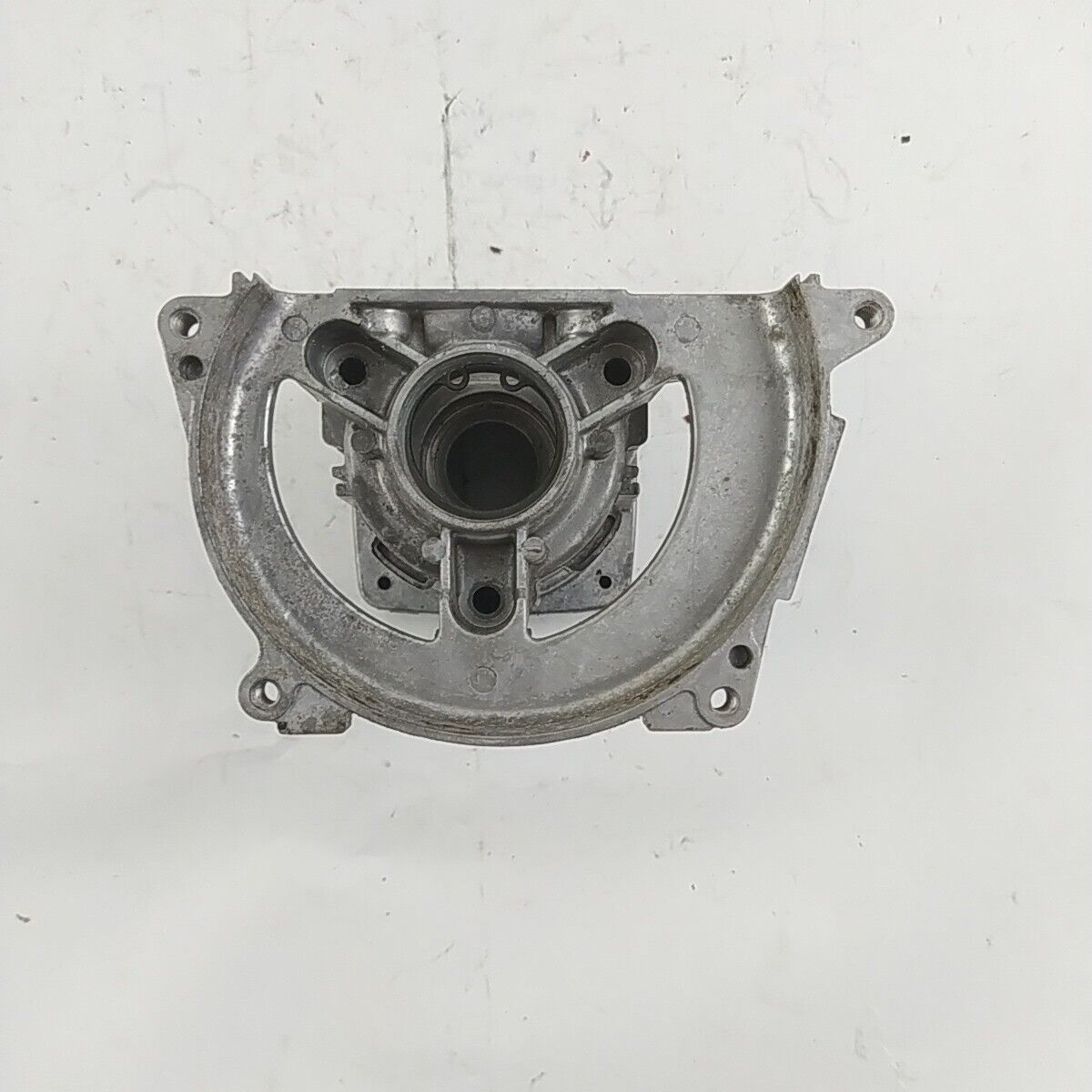 Ricambio CARTER BASAMENTO CILINDRO usato per decespugliatore MARUYAMA EA 320