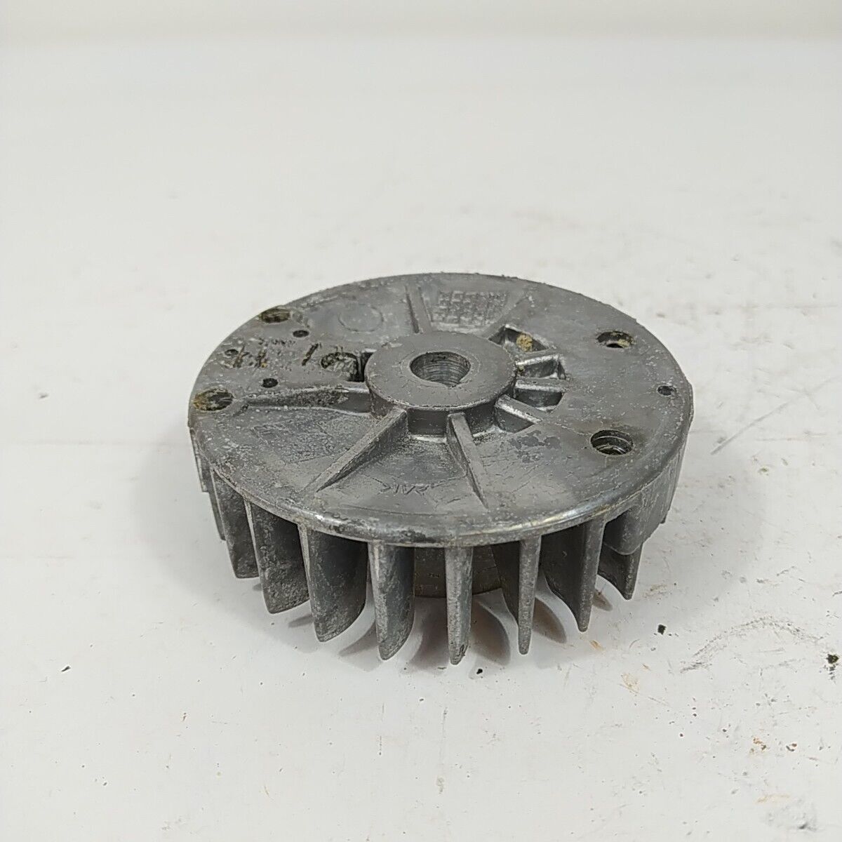 Ricambio VOLANO MAGNETICO DI AVVIAMENTO PER MOTOSEGA ALPINA CASTOR CP 510 usato