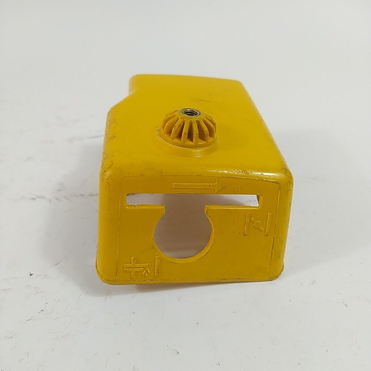 Ricambio DECESPUGLIATORE ALPINA STAR 41 COPERCHIO FILTRO DELL' ARIA usato