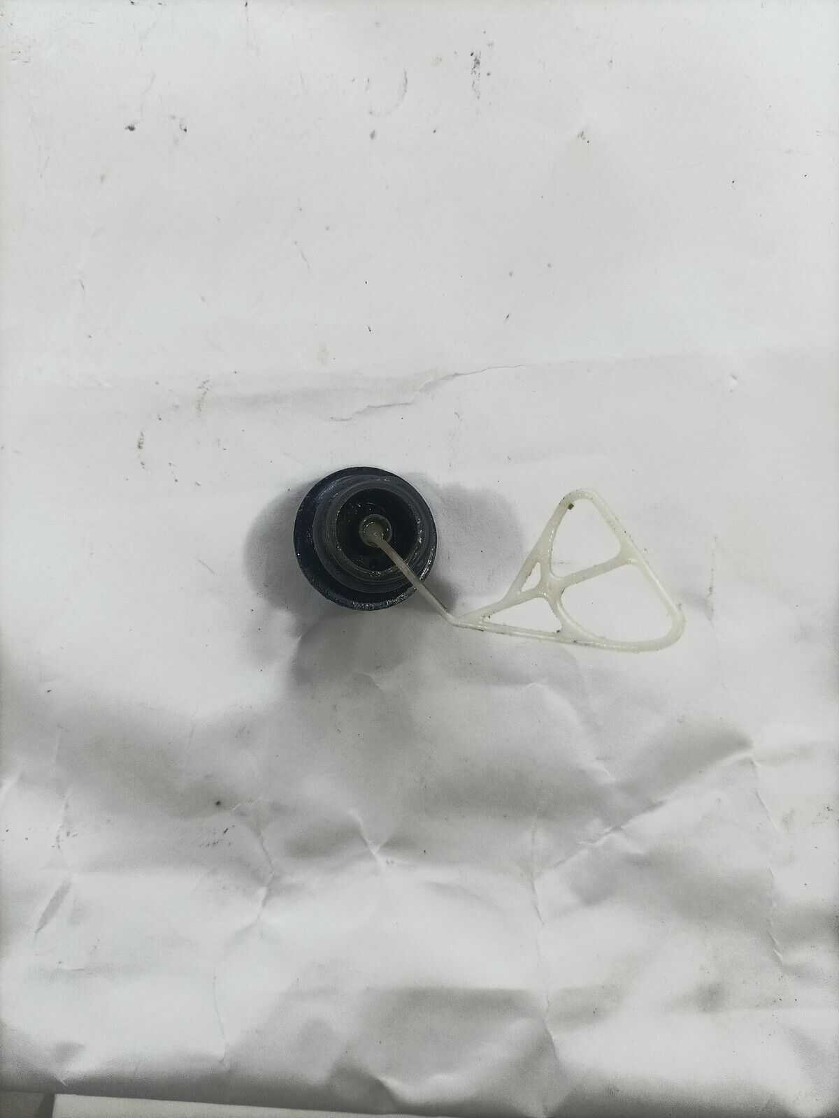 TAPPO SERBATOIO OLIO per motosega 25cc EFCO OLEO MAC ZENOAH EMAK ricambi usati