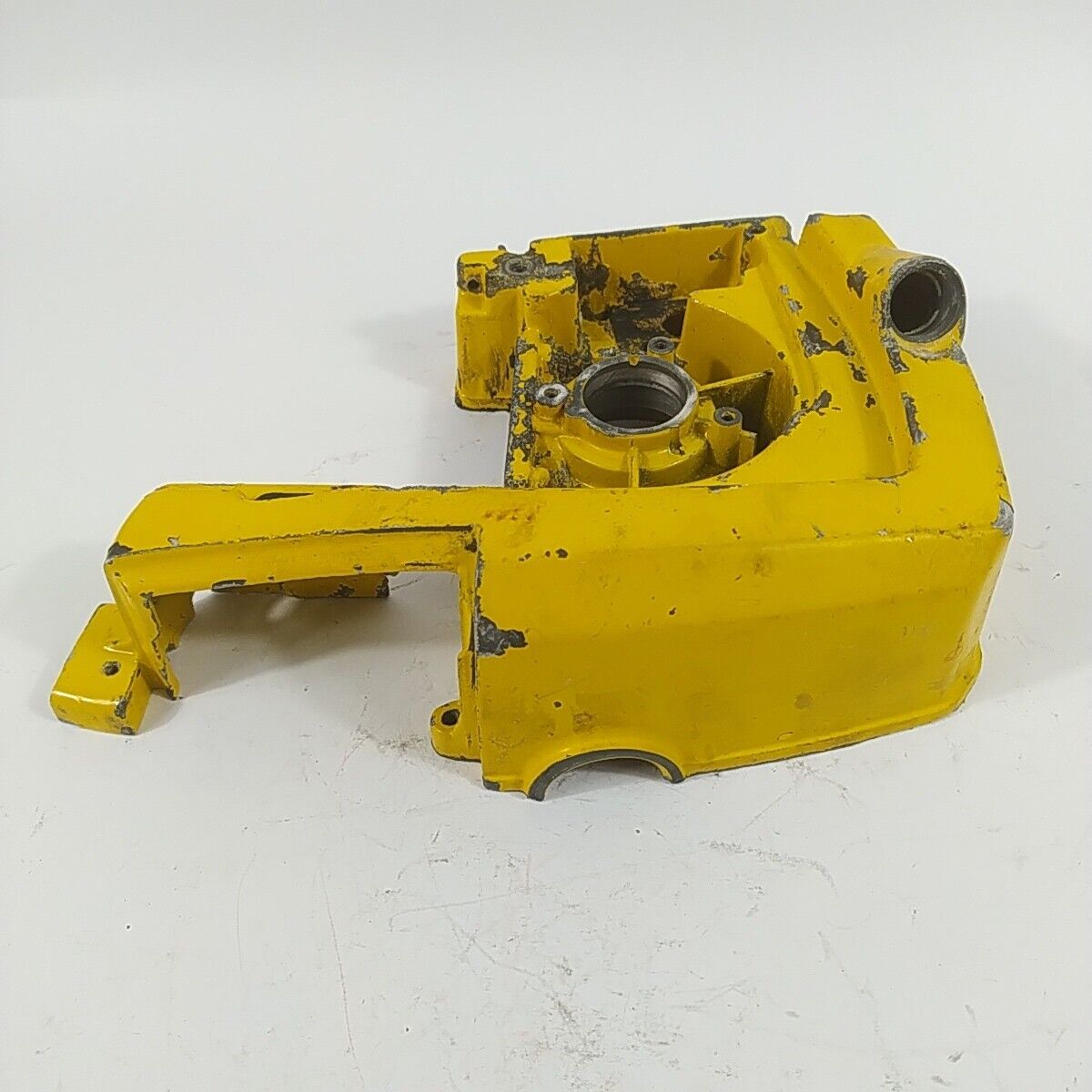 ricambio CARTER BASAMENTO MOTORE lato volano Per motosega ALPINA PROF 70 usati