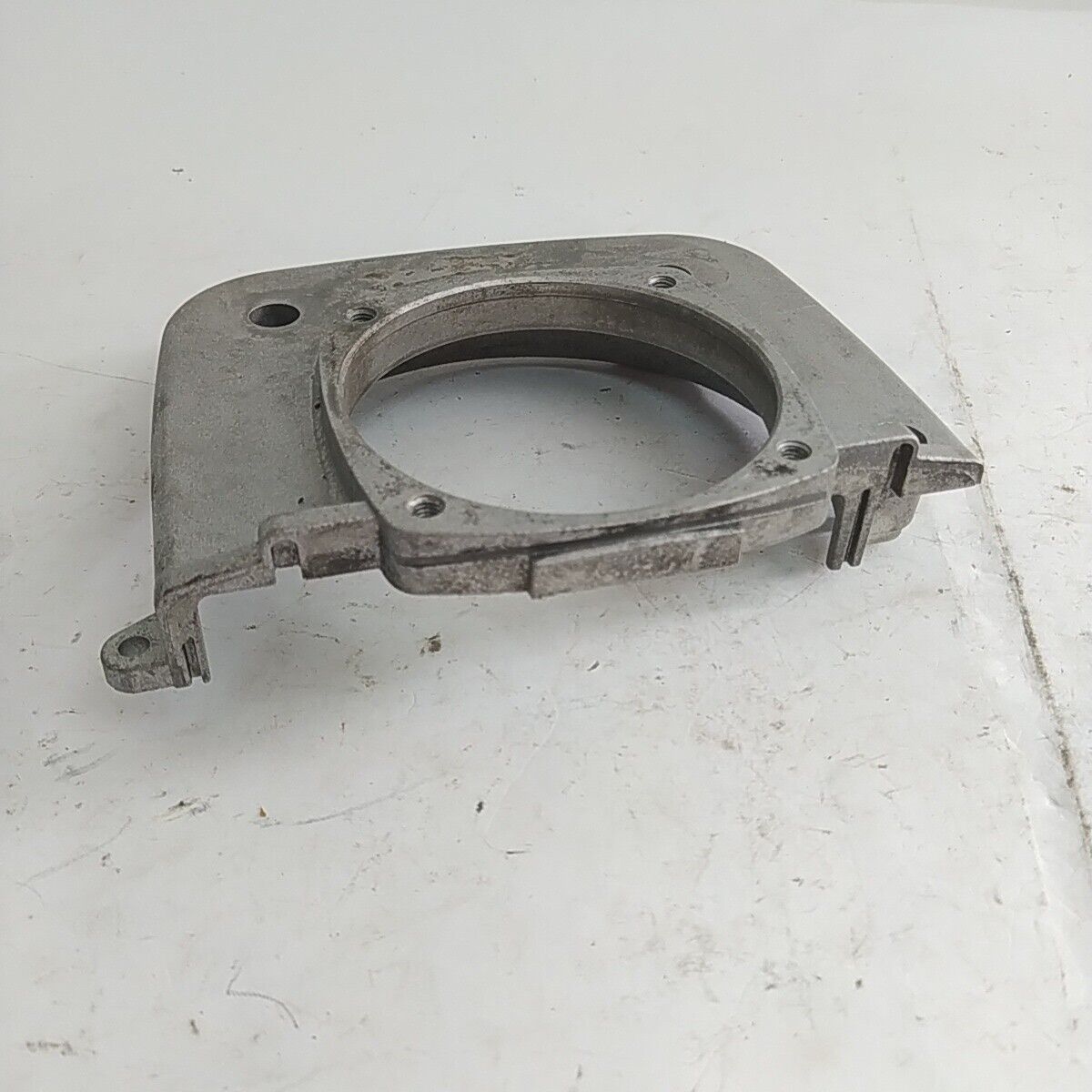 Ricambio CARTER SUPPORTO CAMPANA usato per decespugliatore MARUYAMA 420 42