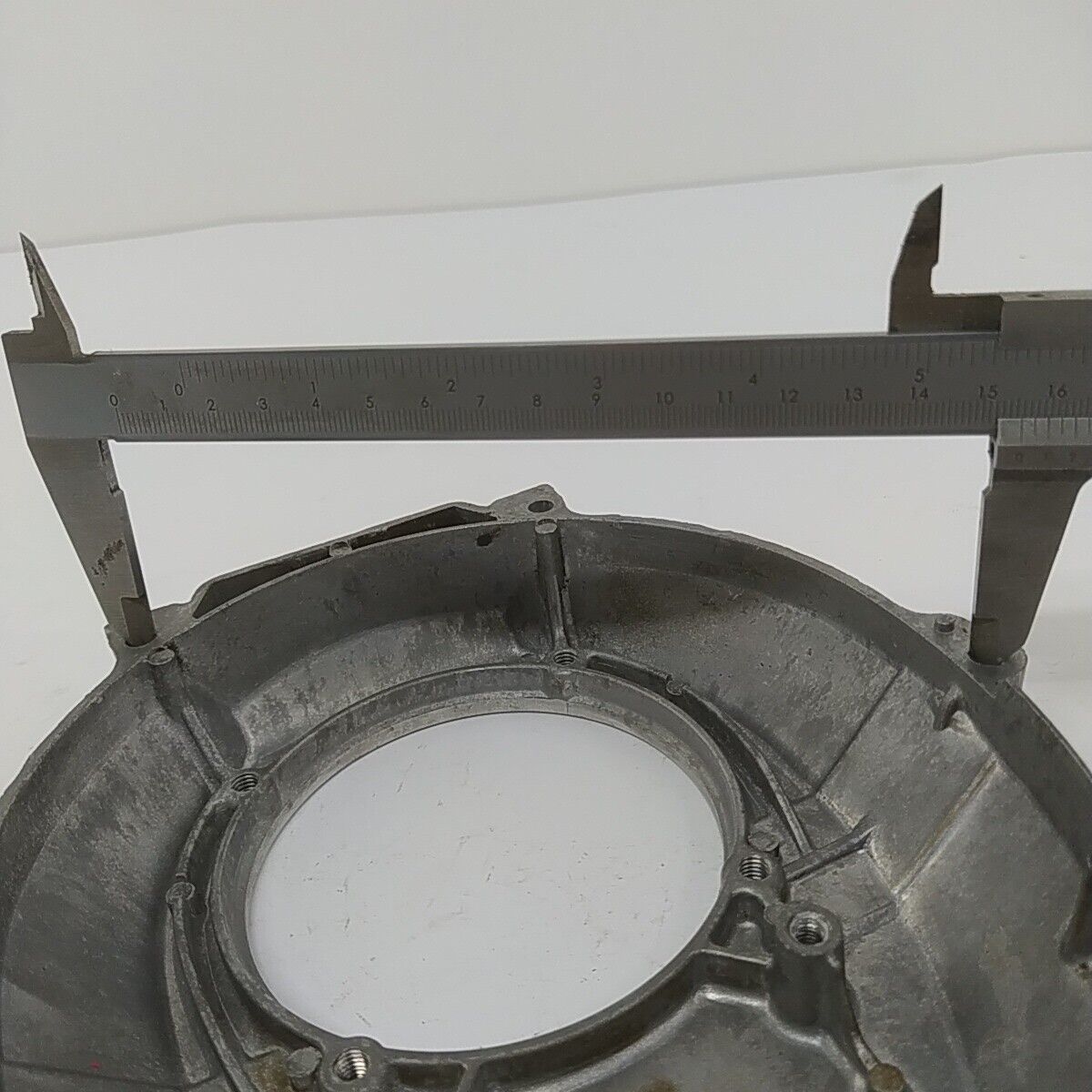 Ricambio usato COPERCHIO MOTORE supporto campana decespugliatore MITSUBISHI T200