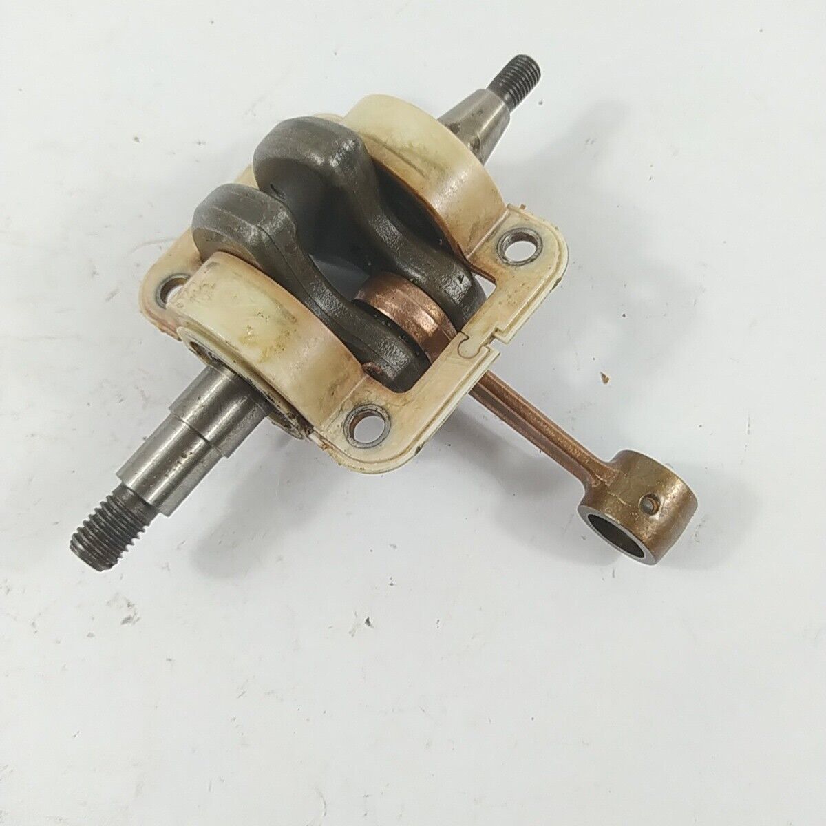 Ricambi per DECESPUGLIATORE HUSQVARNA 39 R usati ALBERO MOTORE ORIGINALE biella 