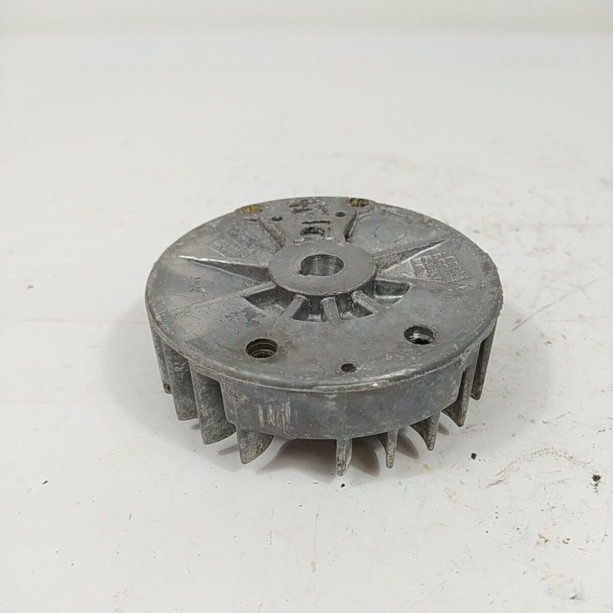 Ricambio VOLANO MAGNETICO DI AVVIAMENTO PER MOTOSEGA ALPINA CASTOR CP 510 usato