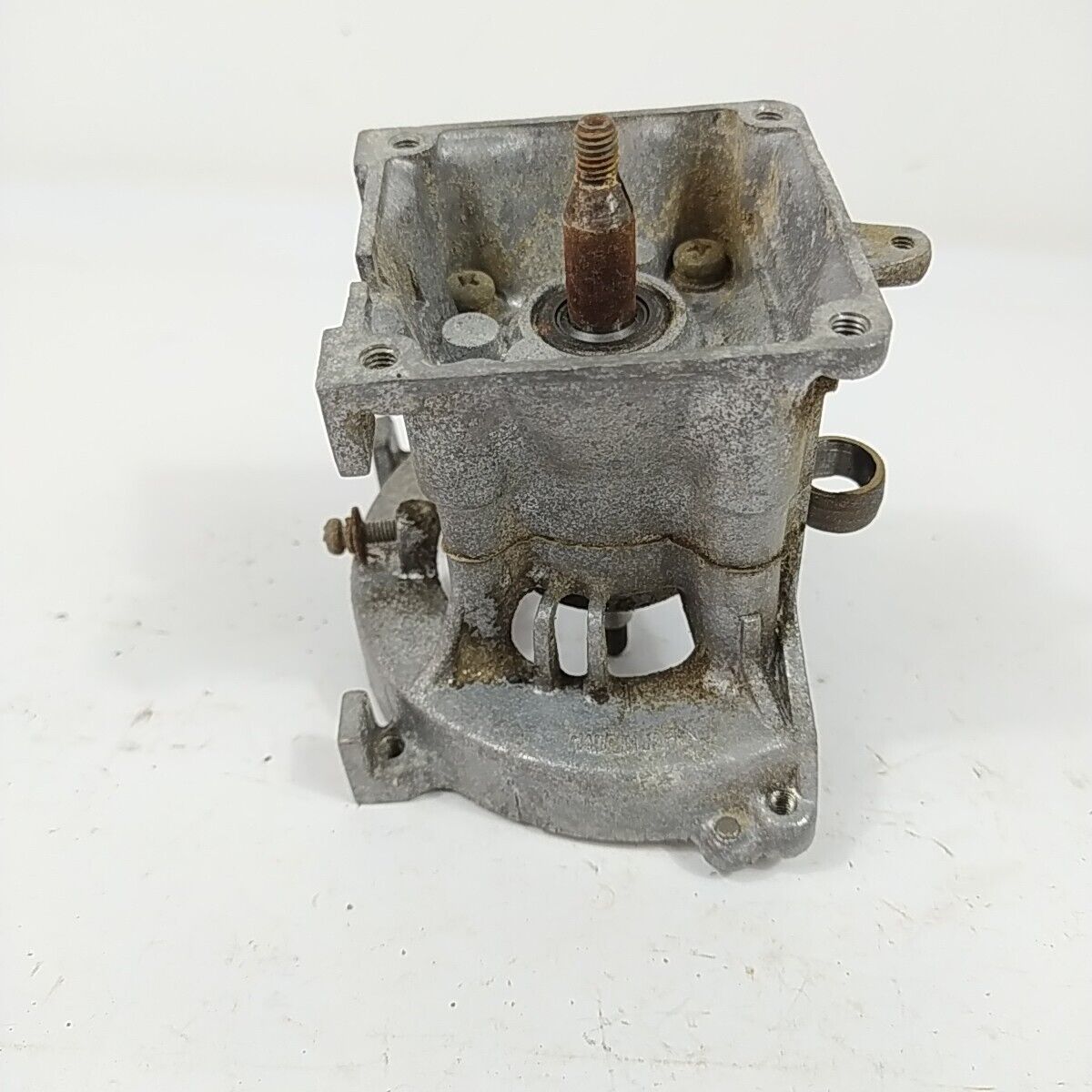 ricambio usato CARTER ALBERO MOTORE PER DECESPUGLIATORE KAWASAKI TG 33