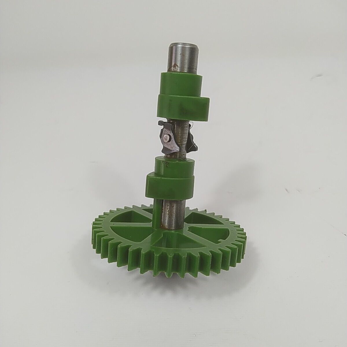 Ricambio ALBERO A CAMME MOTORE per tosaerba Briggs & Stratton 675 EXi usato