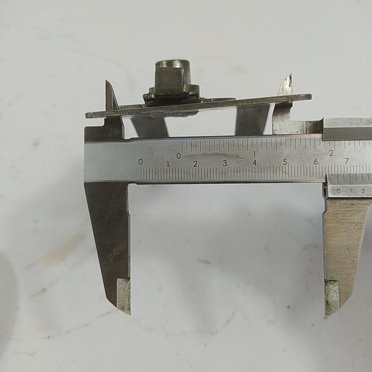 Ricambio DECESPUGLIATORE ECHO RM - 460 STAFFA MOTORE a zaino usato