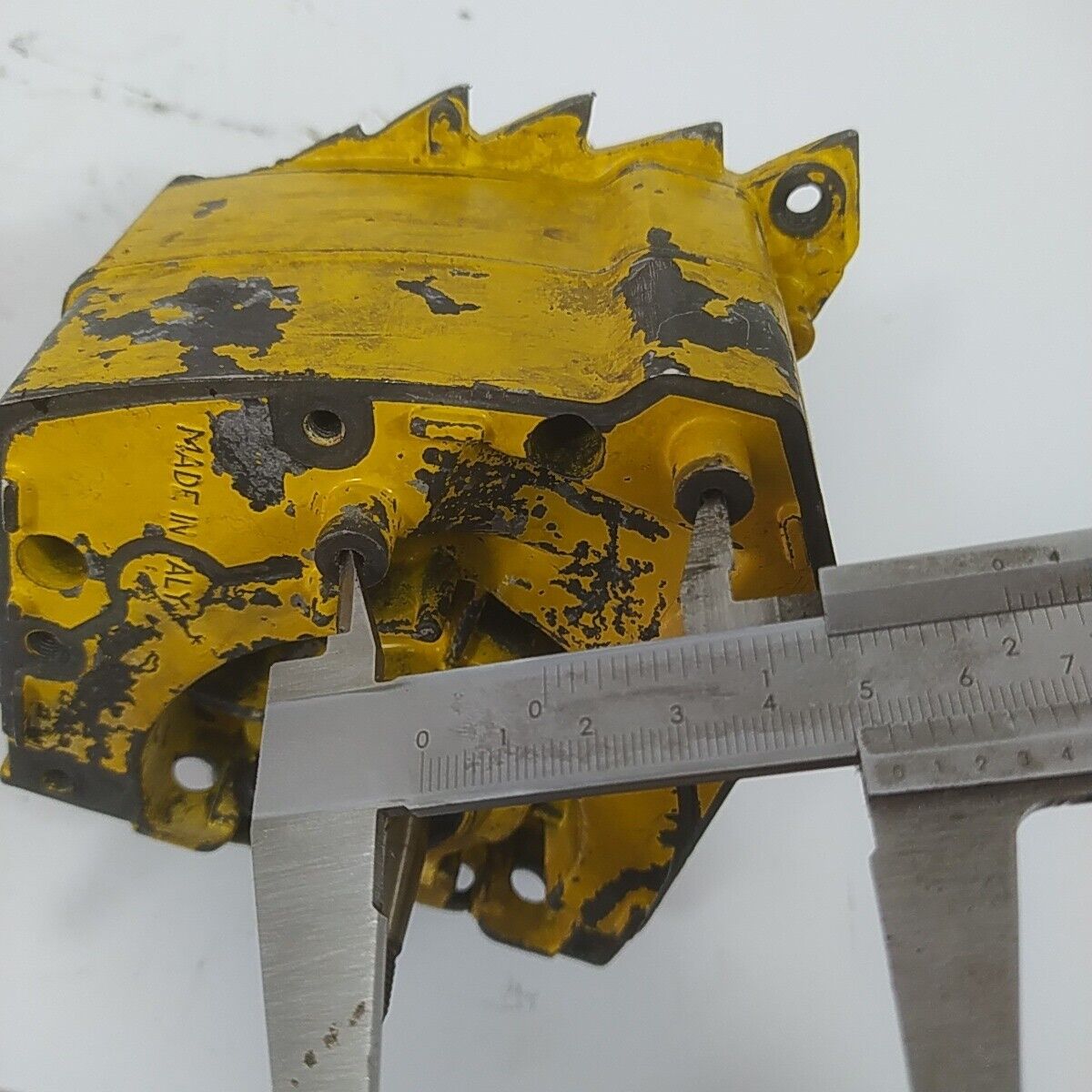 ricambi usati CARTER BASAMENTO ALBERO MOTORE per motosega ALPINA CASTOR prof 45 