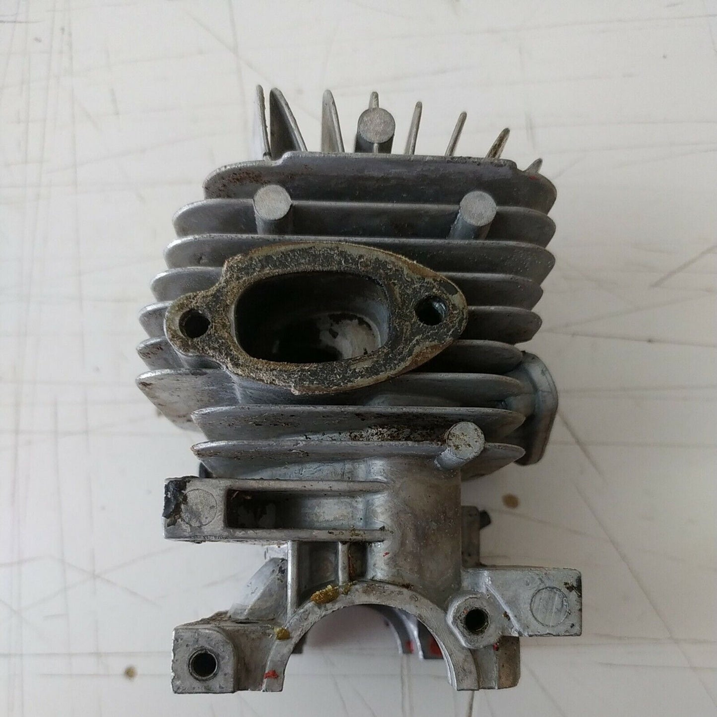 CILINDRO E PISTONE PER MOTOSEGA ALPINA CASTOR CASTELGARDEN GGP PR270 Ø34 usato