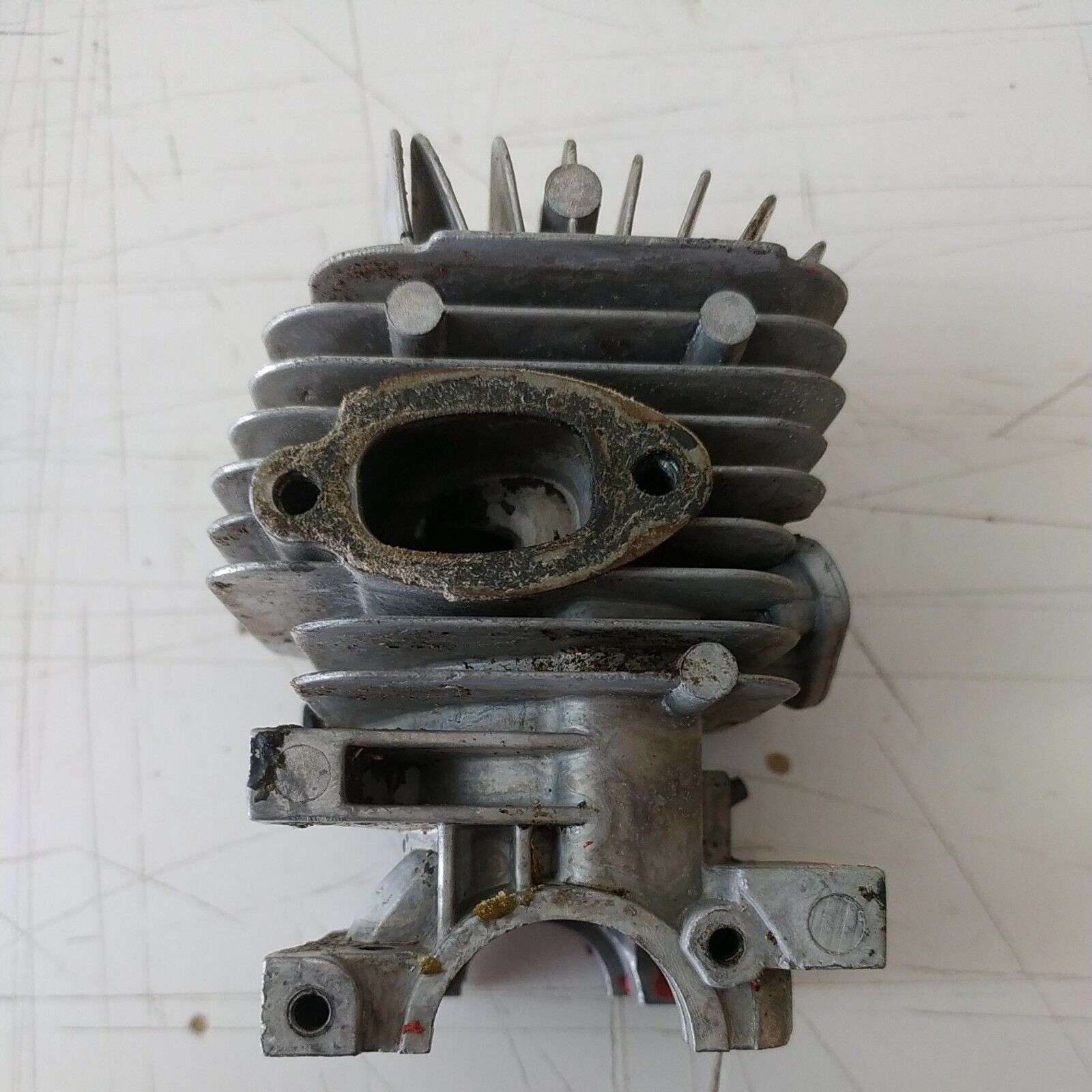 CILINDRO E PISTONE PER MOTOSEGA ALPINA CASTOR CASTELGARDEN GGP PR270 Ø34 usato