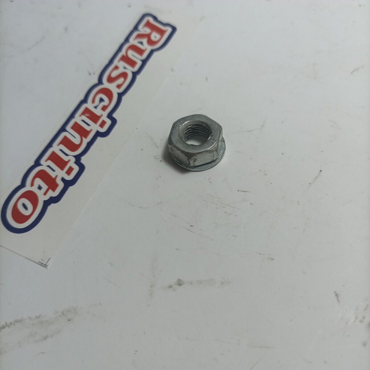 Ricambio DADO VOLANO ALBERO MOTOR Usato per decespugliatore SANDRIGARDEN GBL 26 