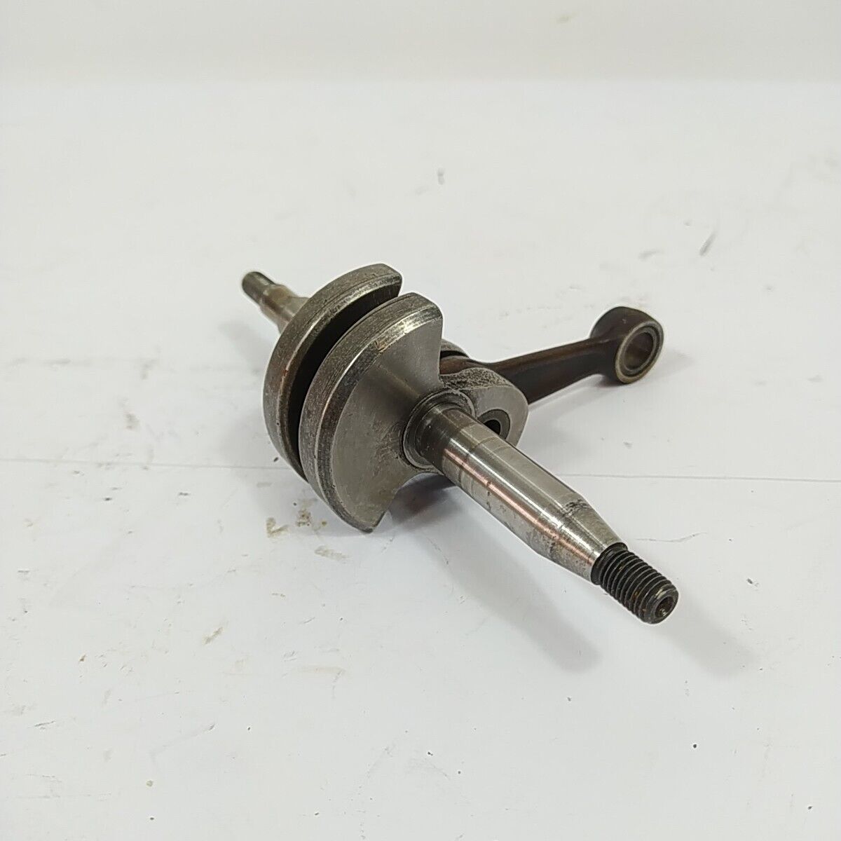 ricambi per MOTOSEGA OLEOMAC 240 ALBERO MOTORE ORIGINALE usati