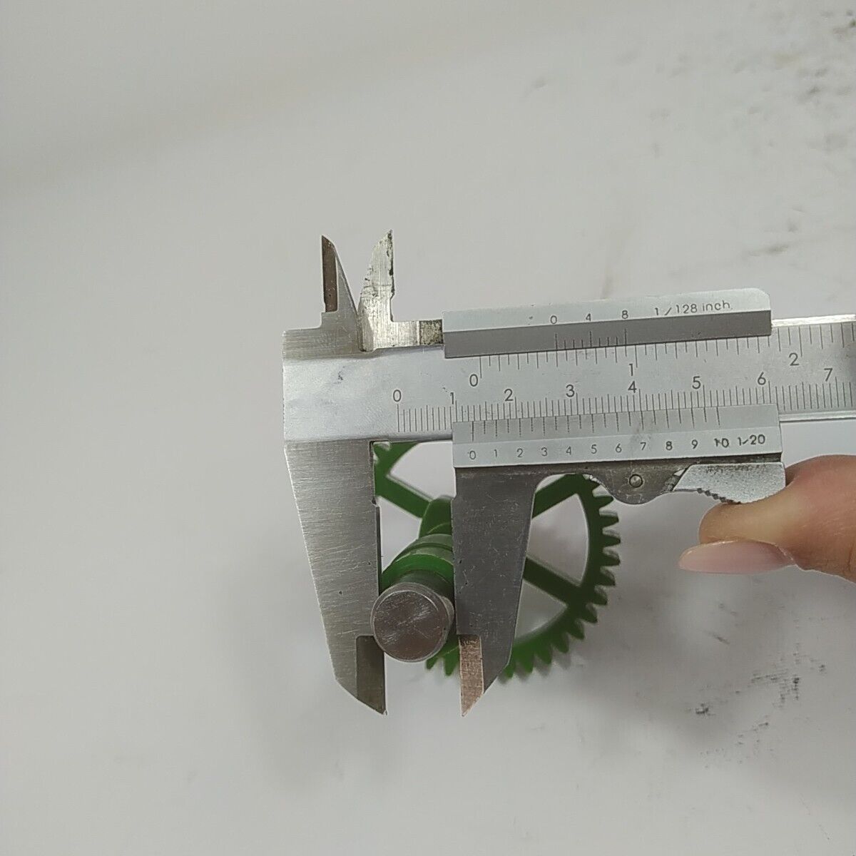 Ricambio ALBERO A CAMME MOTORE per tosaerba Briggs & Stratton 675 EXi usato
