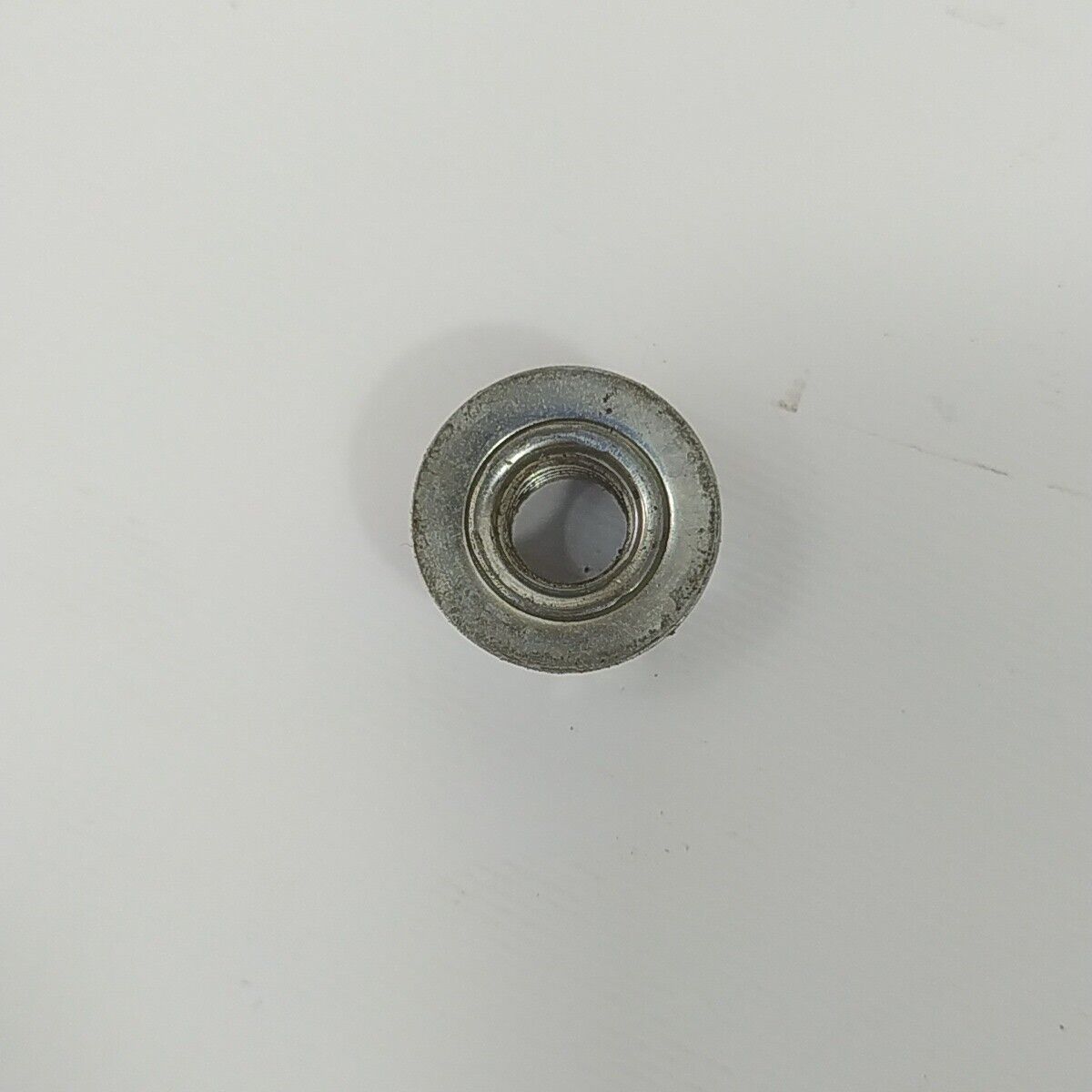 Ricambio per decespugliatore EFCO 8250 DADO VOLANO BULLONE ALBERO MOTORE usato