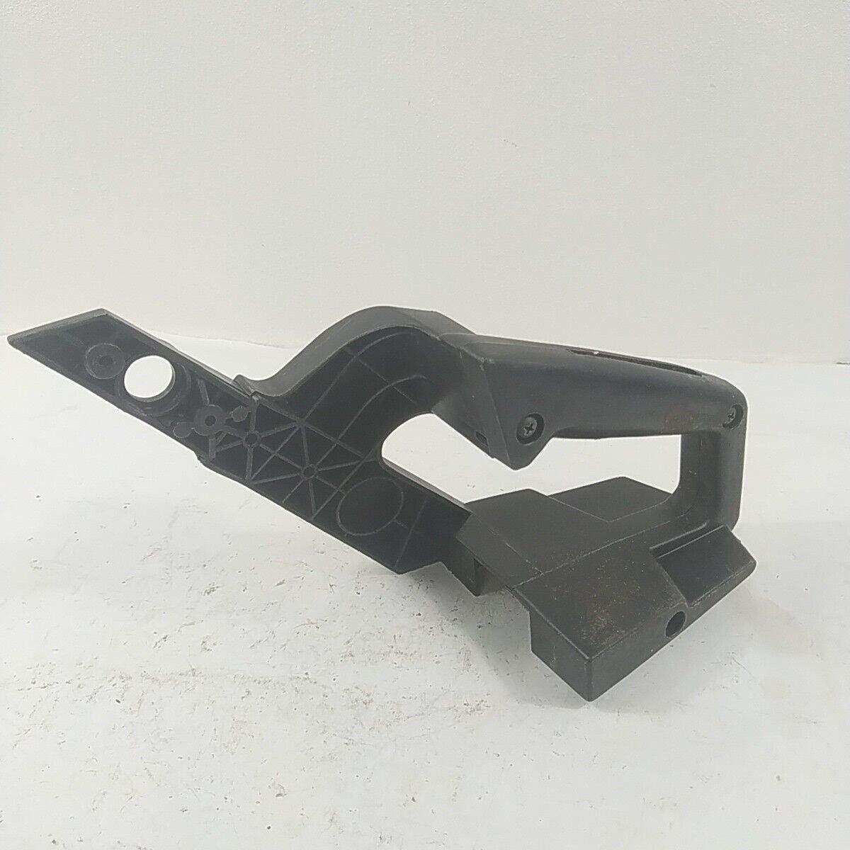 Ricambio MANIGLIA MANICO IMPUGNATURA COMANDI GAS PER MOTOSEGA POULAN usato