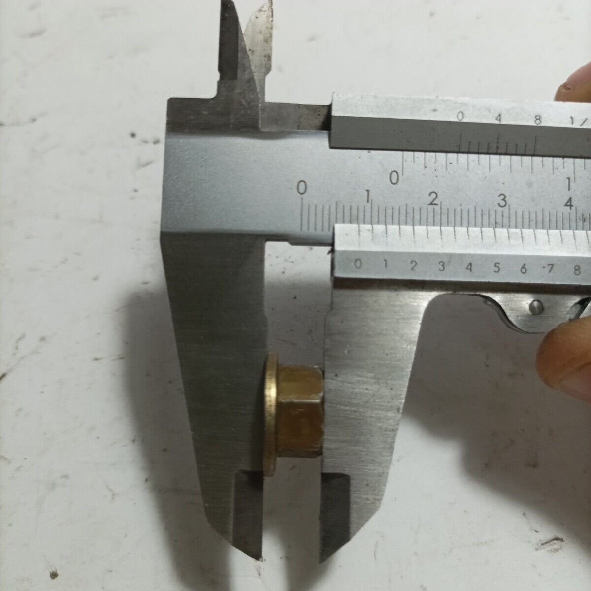 Ricambio BULLONE DADO ALBERO MOTORE Usato per decespugliatore Komatsu ZENOAH G2K