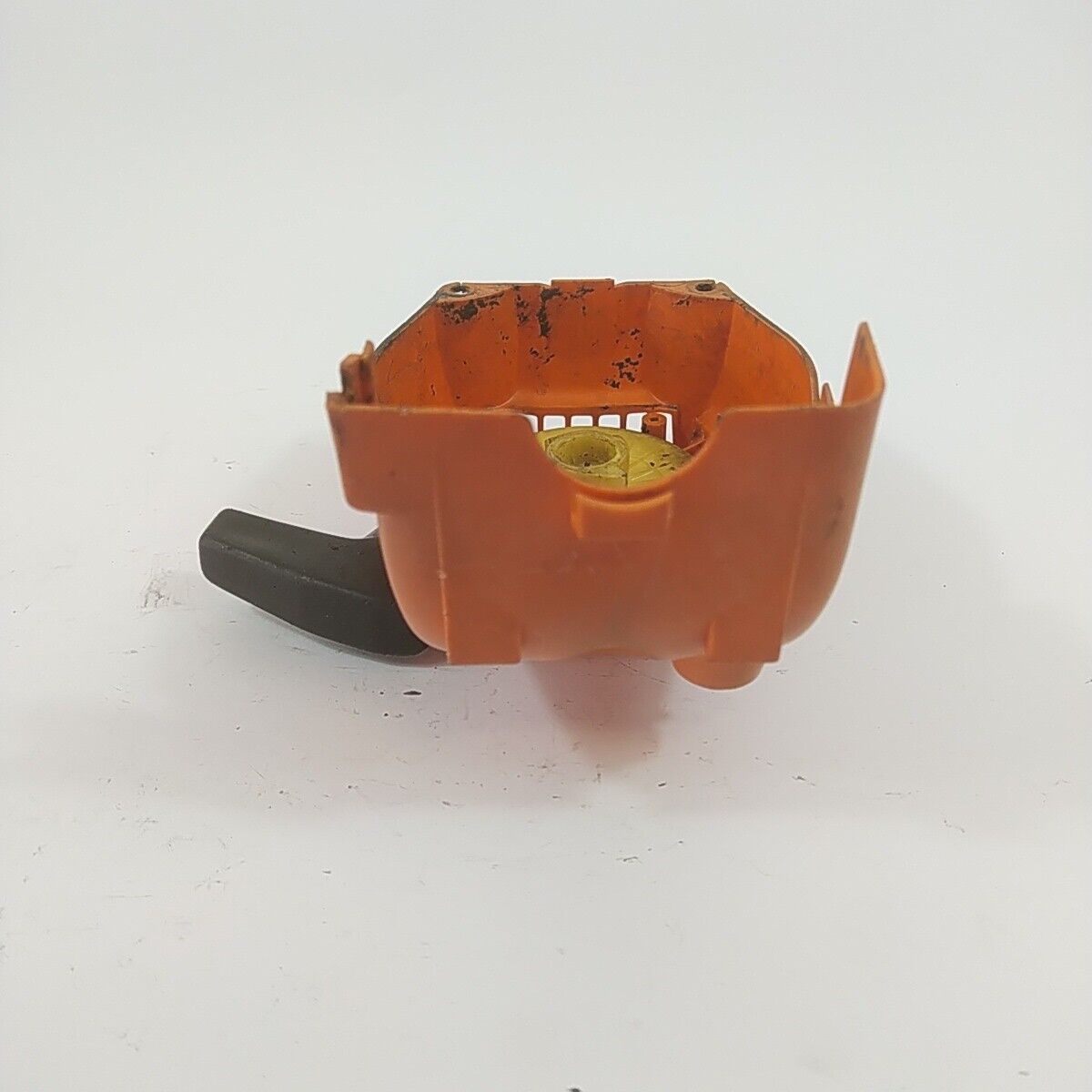 Ricambio usato COPERCHIO DI AVVIAMENTO A STRAPPO per DECESPUGLIATORE EMAK EFCO