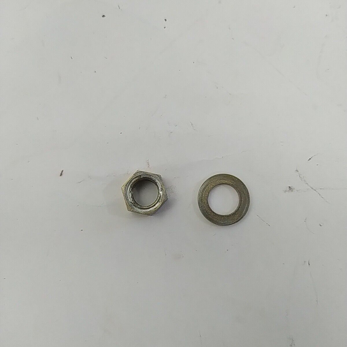 Ricambio DADO ALBERO MOTORE VOLANO usato per decespugliatore Komatsu ZENOAH G4K