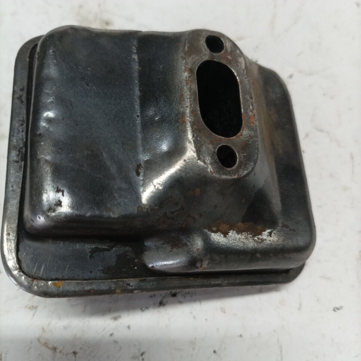 Ricambio MARMITTA di scarico SILENZIATORE Usato per decespugliatore ZENOAH