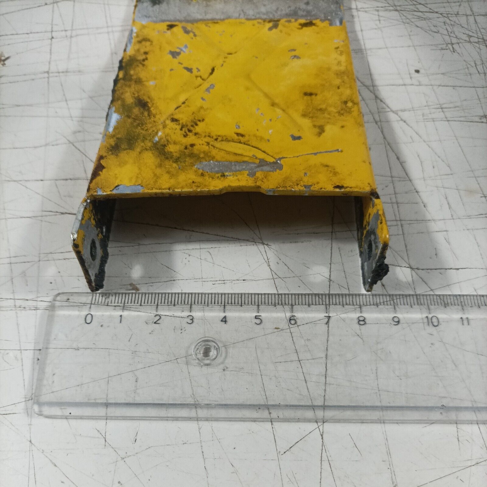 ricambi usati per MOTOSEGA ALPINA A 41 TELAIO SUPPORTO MANIGLIA E COPRI MOTORE