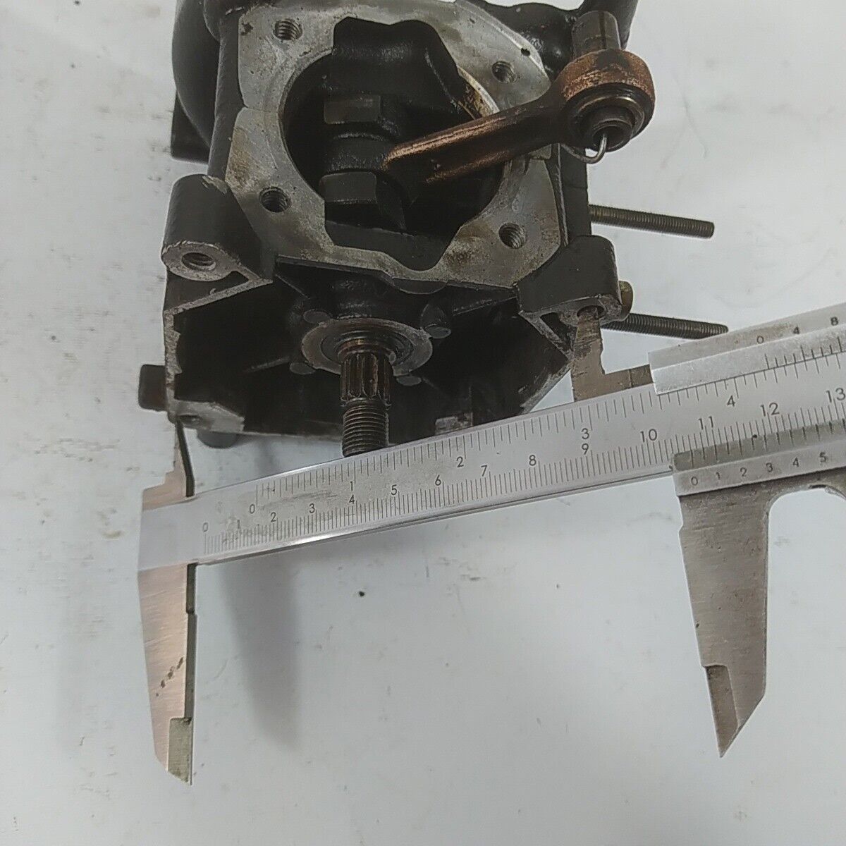 Ricambi usati per decespugliatore MCCULLOCH BP 38 albero motore carter basamento