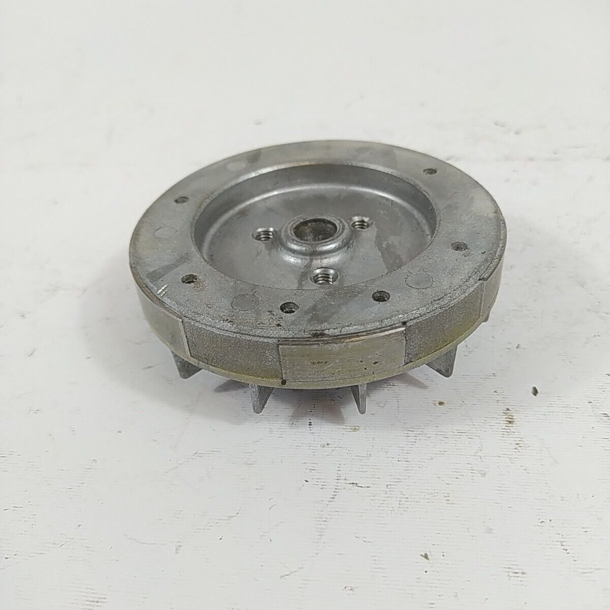 Ricambio DECESPUGLIATORE kawasaki kt 17 VOLANO DI AVVIAMENTO MR3702 4193  usato