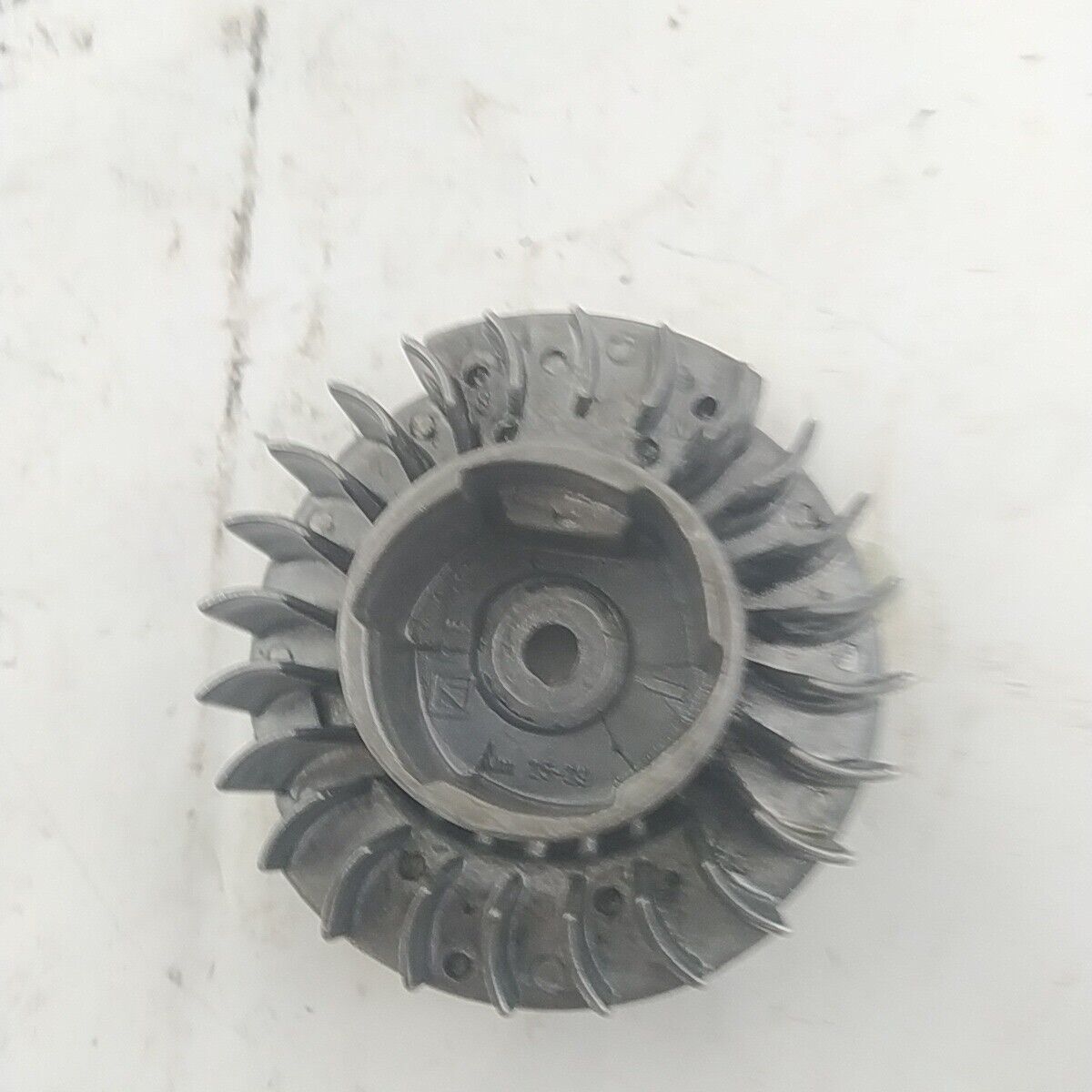 MOTOSEGA CASTOR P 361 ricambio VOLANO MAGNETICO DI AVVIAMENTO ACCENSIONE Usato