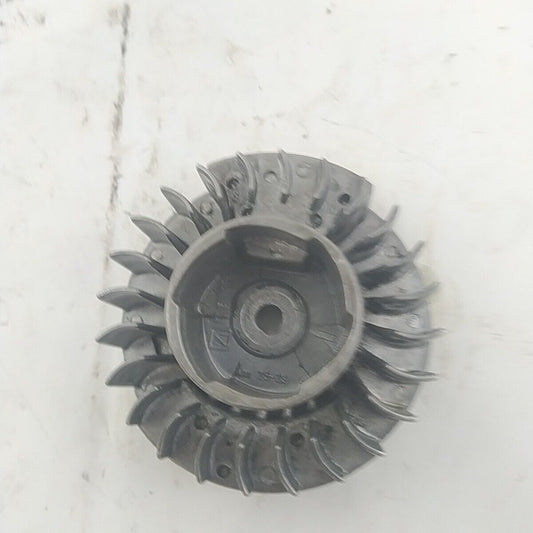 MOTOSEGA CASTOR P 361 ricambio VOLANO MAGNETICO DI AVVIAMENTO ACCENSIONE Usato