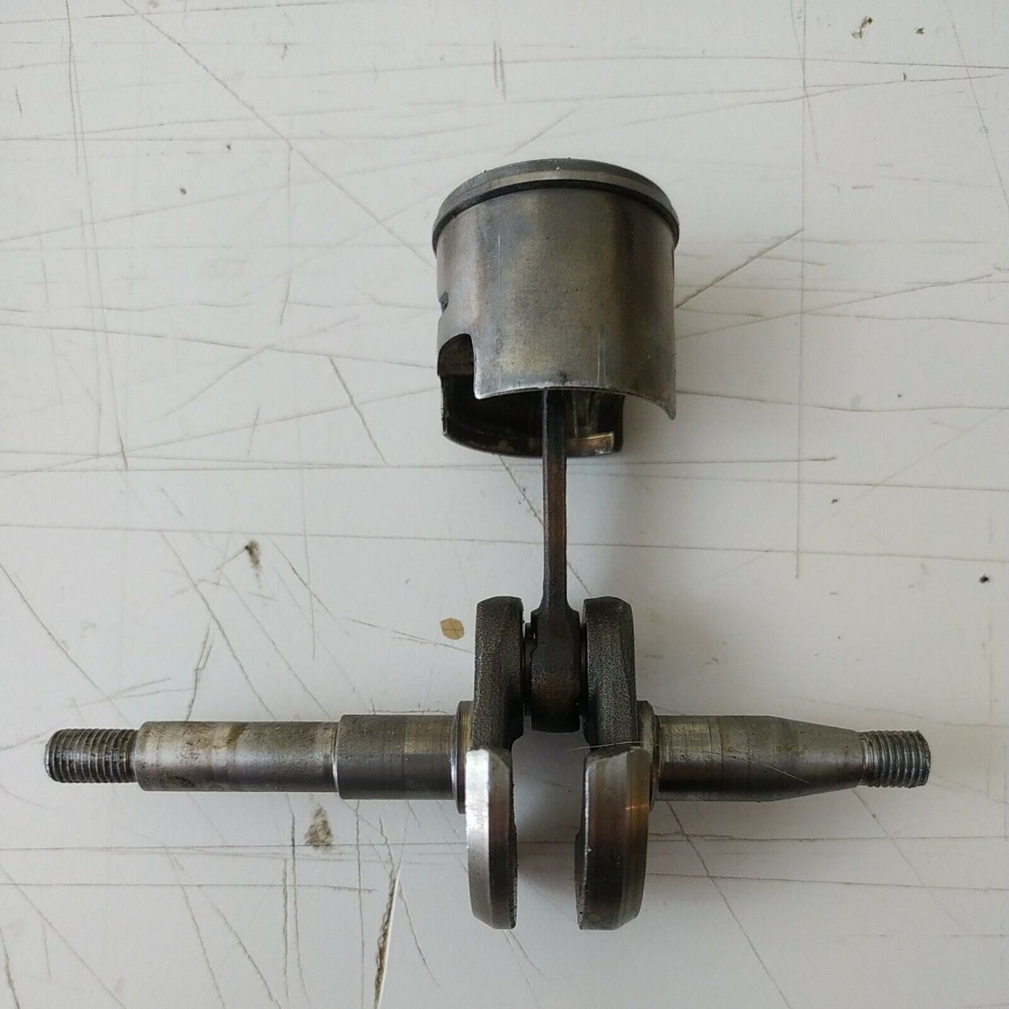 CILINDRO E PISTONE PER MOTOSEGA ALPINA CASTOR CASTELGARDEN GGP PR270 Ø34 usato