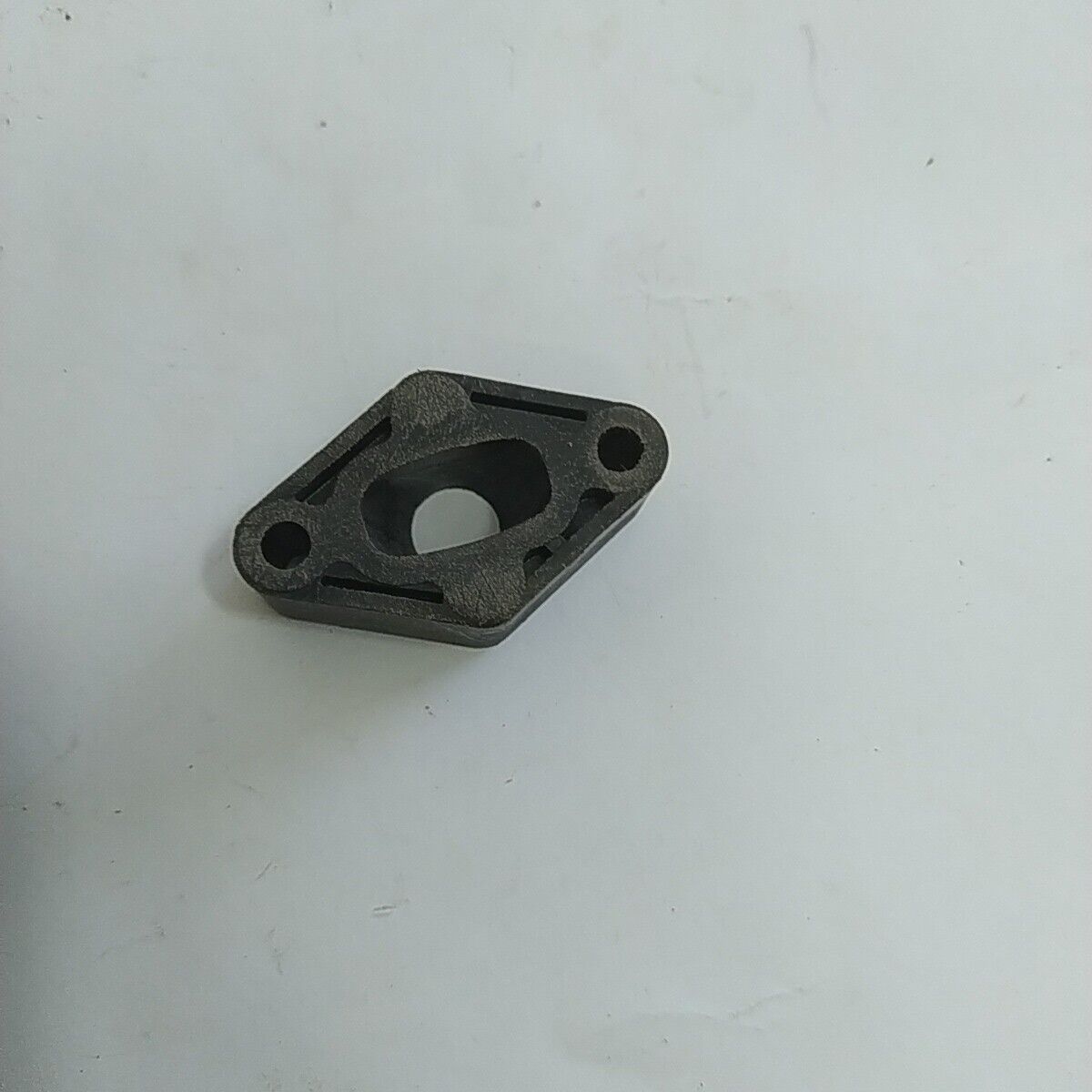 Ricambio COLLETTORE CARBURATORE usato per decespugliatore Komatsu ZENOAH G4K