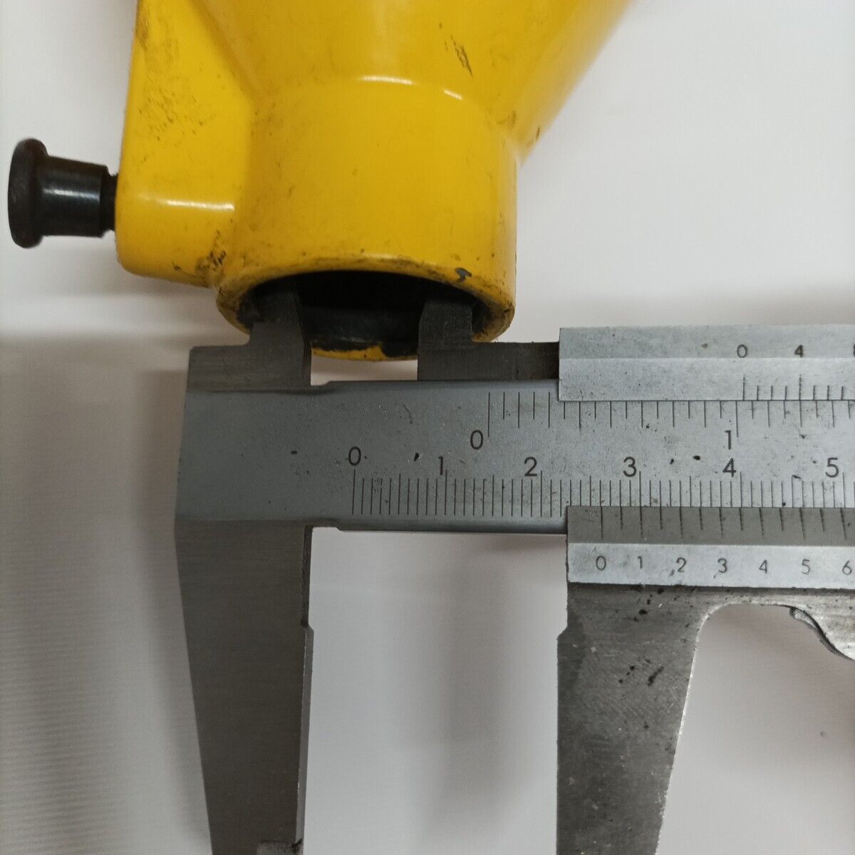 Ricambio supporto CAMPANA FRIZIONE usato decespugliatore EMAK DYNAMAC DB 40 L