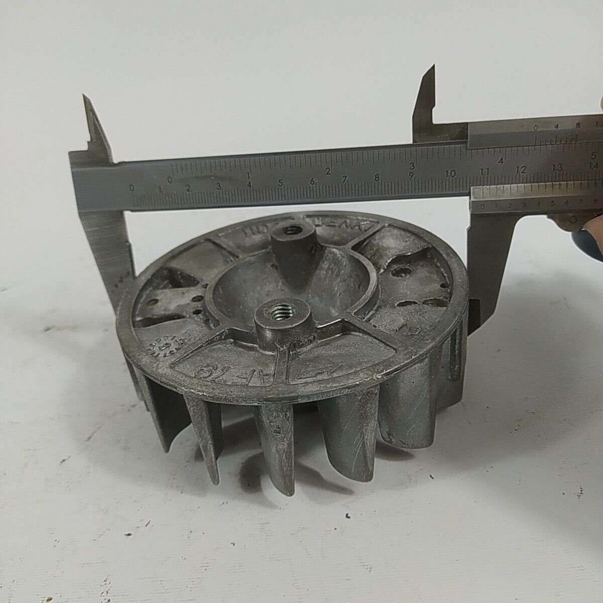 Ricambio VOLANO MAGNETICO DI AVVIAMENTO usato decespugliatore MITSUBISHI TL 52