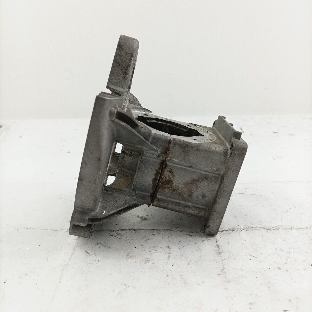 Ricambio CARTER BASAMENTO CILINDRO usato DECESPUGLIATORE MCCULLOCH CABRIO Elite