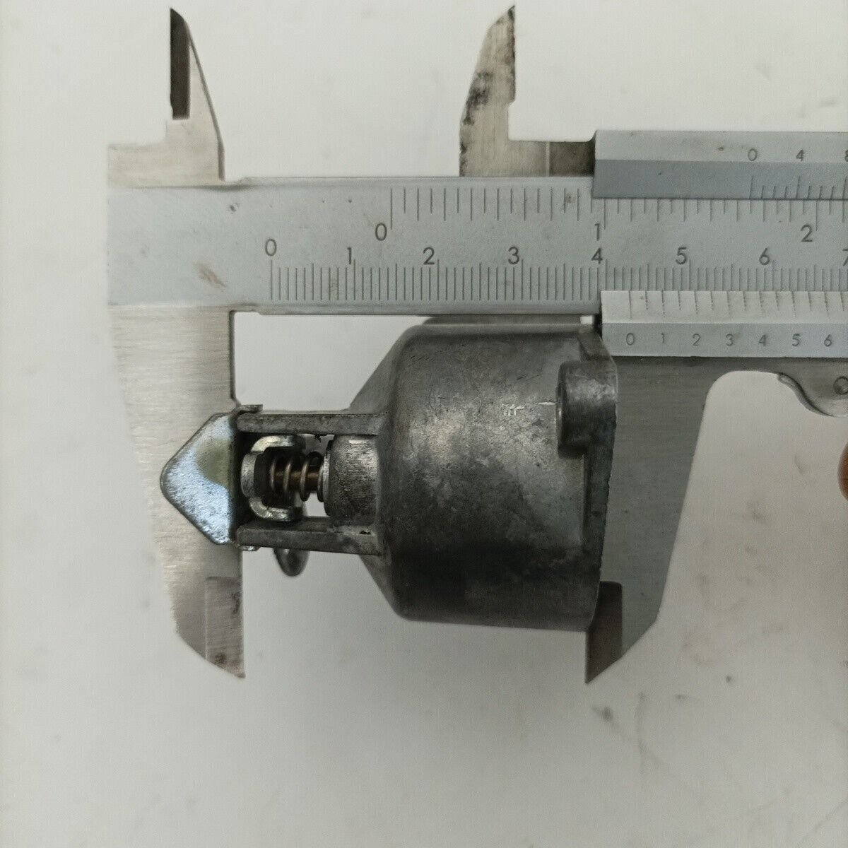 ricambio VASCHETTA CARBURATORE BENZINA usato per decespugliatore KAWASAKI TD 33
