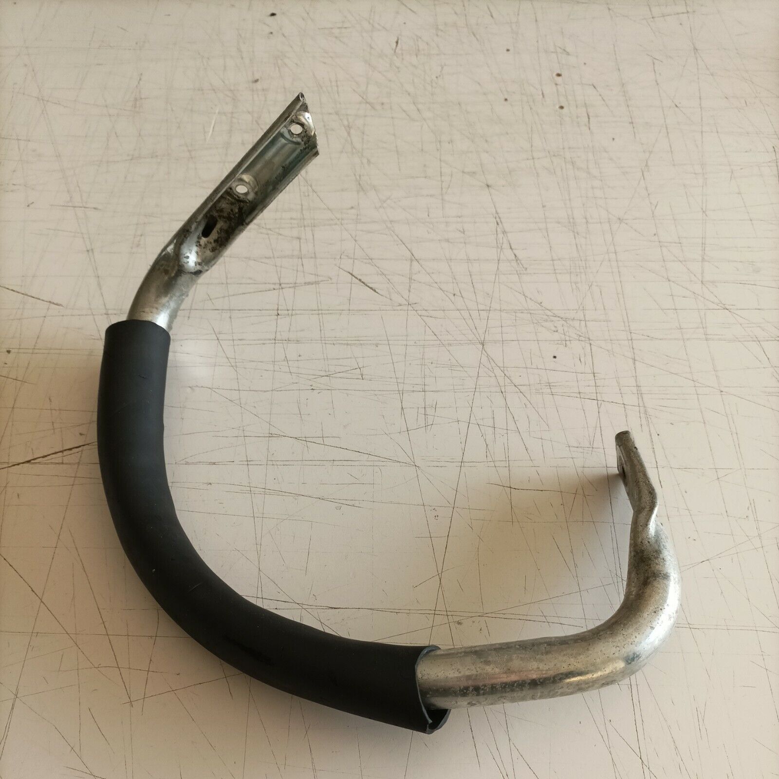 IMPUGNATURA MANIGLIA SUPERIORE COMPLETA MOTOSEGA MCCULLOCH PM 484 ricambi usati