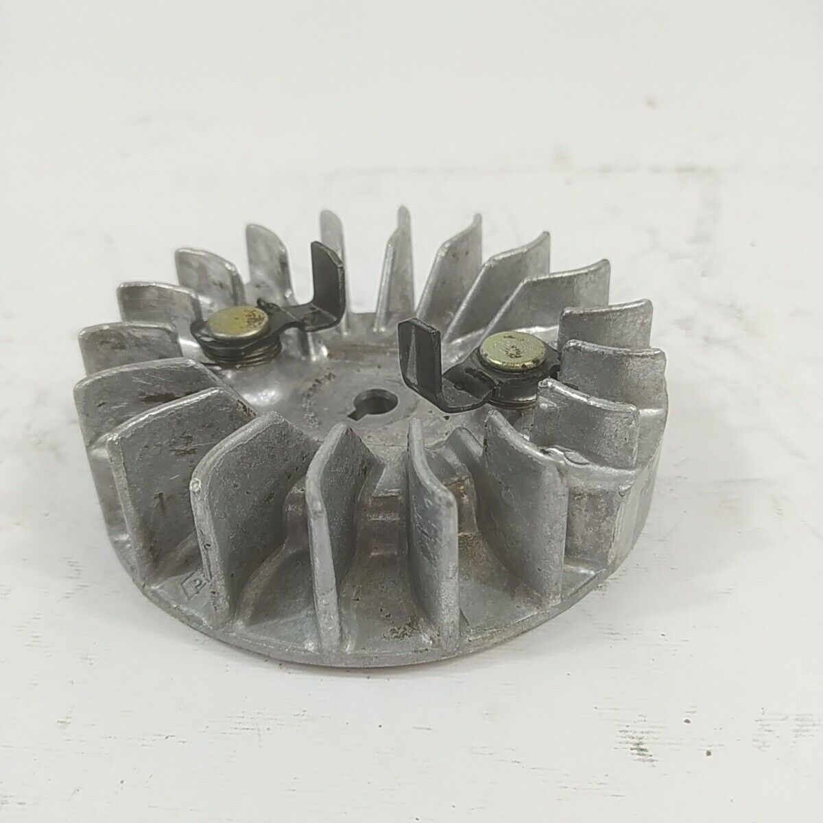 motosega CASTOR ALPINA 450 ricambio VOLANO MAGNETICO di avviamento start usato