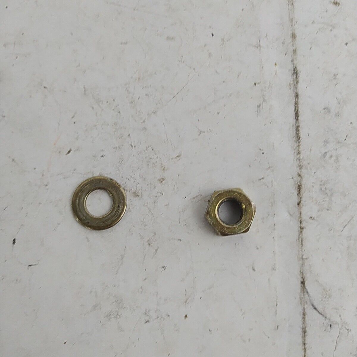 Ricambio DADO ALBERO MOTORE lato VOLANO usato per decespugliatore Emak Efco 8425