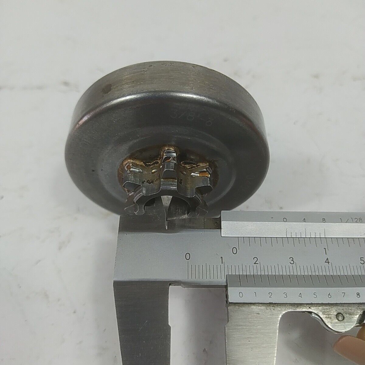 CAMPANA FRIZIONE CATENA 5038222 per motosega HUSQVARNA 338 XPT 334 ricambi usati