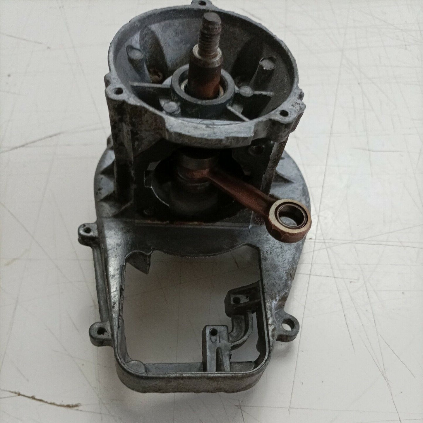 ricambio CARTER E ALBERO MOTORE usato PER DECESPUGLIATORE MCCULLOCH PRO MAC 2000