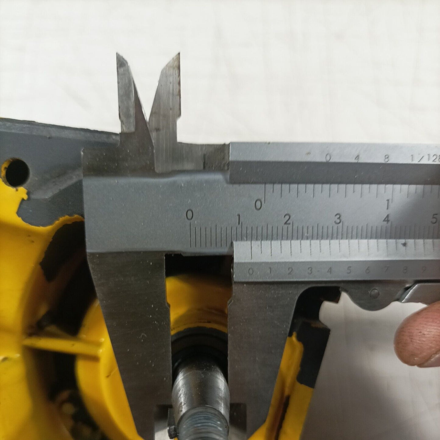 ricambi usati per MOTOSEGA ALPINA A 41 ALBERO MOTORE carter  basamento SERBATOIO