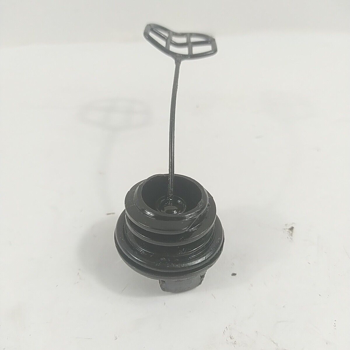 Ricambio TAPPO SERBATOIO OLIO PER MOTOSEGA POULAN usato