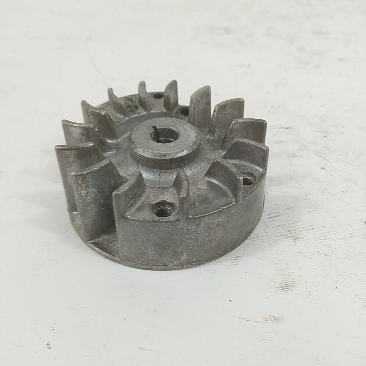 Ricambio VOLANO MAGNETICO usato DECESPUGLIATORE mcculloch SUPER MAC 26