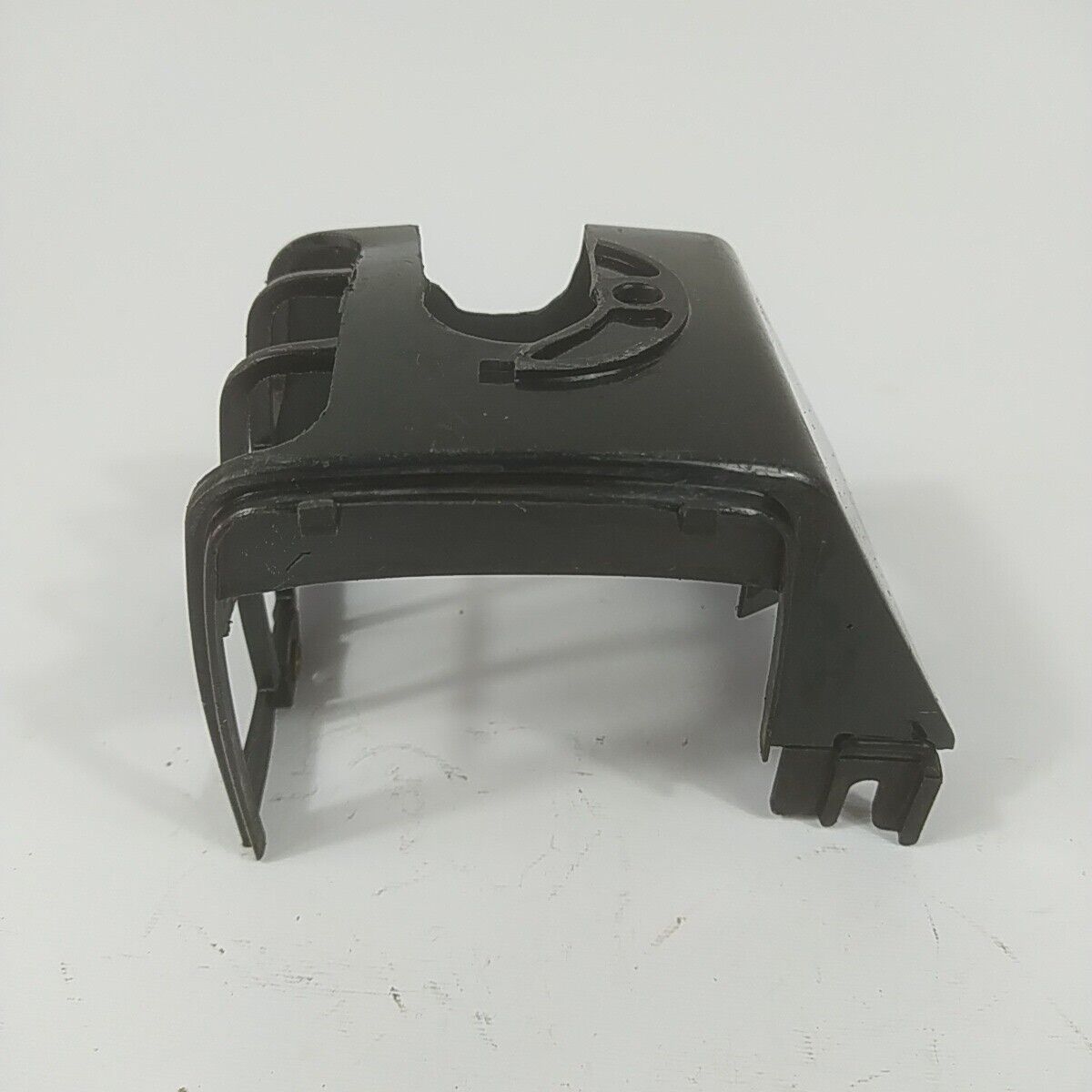 Ricambi usati per decespugliatore MCCULLOCH COPERCHIO COPRI MOTORE MARMITTA