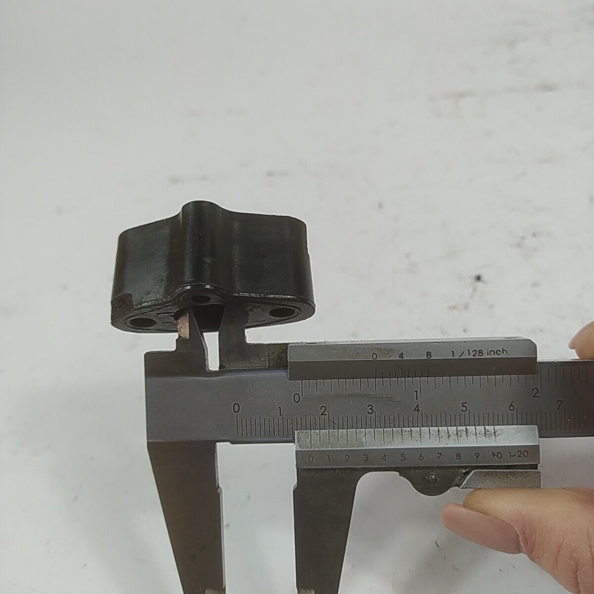 Ricambio FLANGIA RACCORDO CARBURATORE per motosega ALPINA A45 Castor CP 45 usato