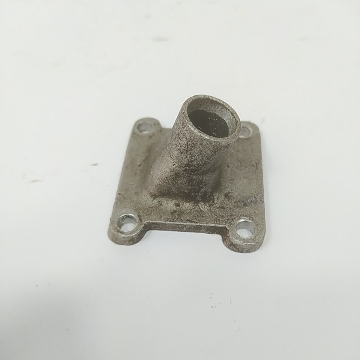COLLETTORE ASPIRAZIONE CARBURAT ricambi usati per DECESPUGLIATORE BLUE BIRD 31 E
