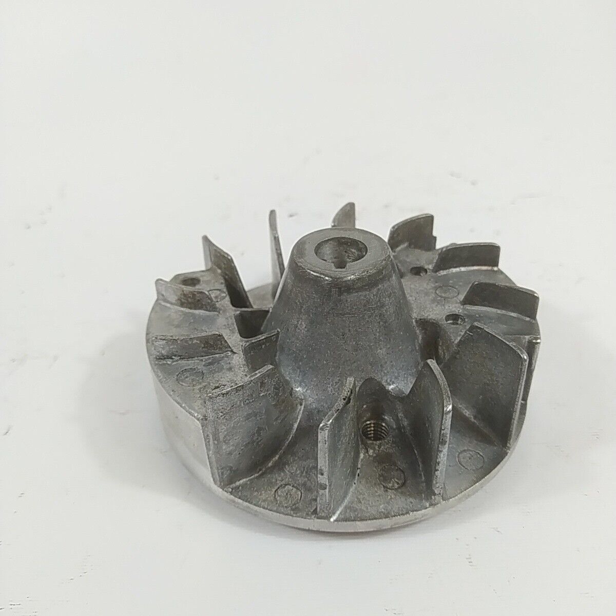 Ricambio usato VOLANO DI AVVIAMENTO decespugliatore Mcculloch ELITE 4200