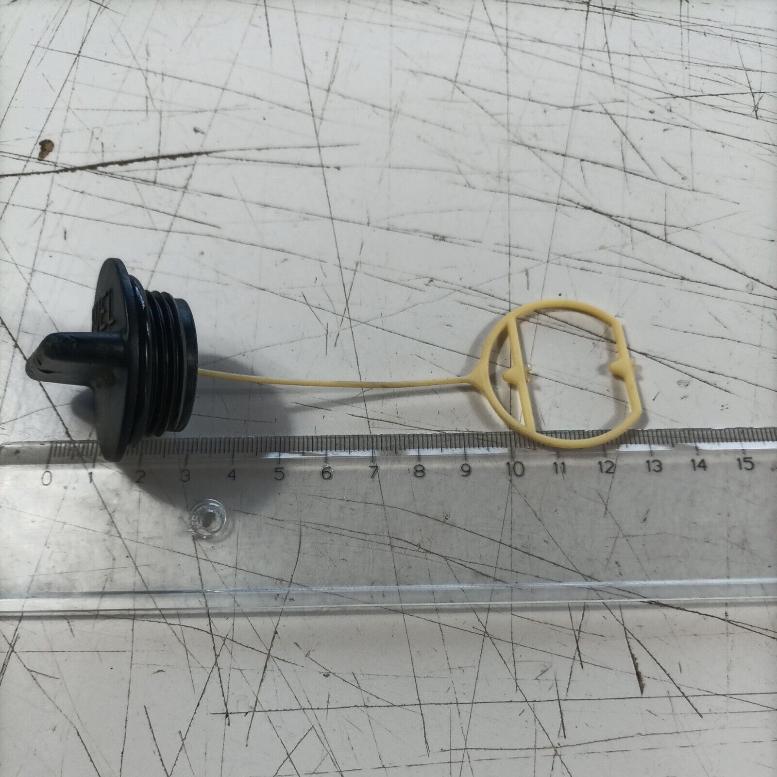 MOTOSEGA OLEOMAC OM 251 KIT TAPPO SERBATOIO CARBURANTE MISCELA ricambi usati